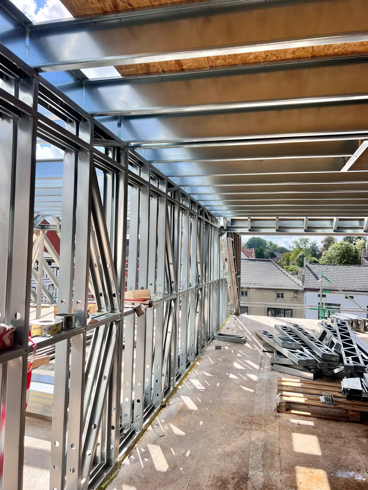 Roof addition on an existing building — 1