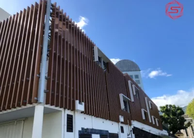 Mur rideau d’un bâtiment